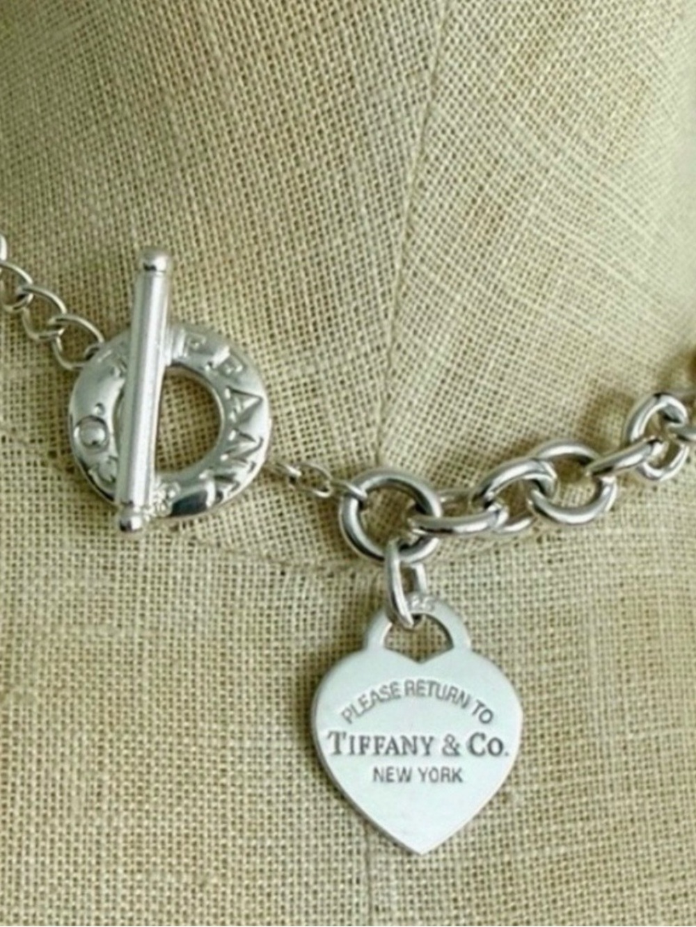 Tiffany & Co. Silver Heart Toggle Charm NECKLACE 💯Authentic